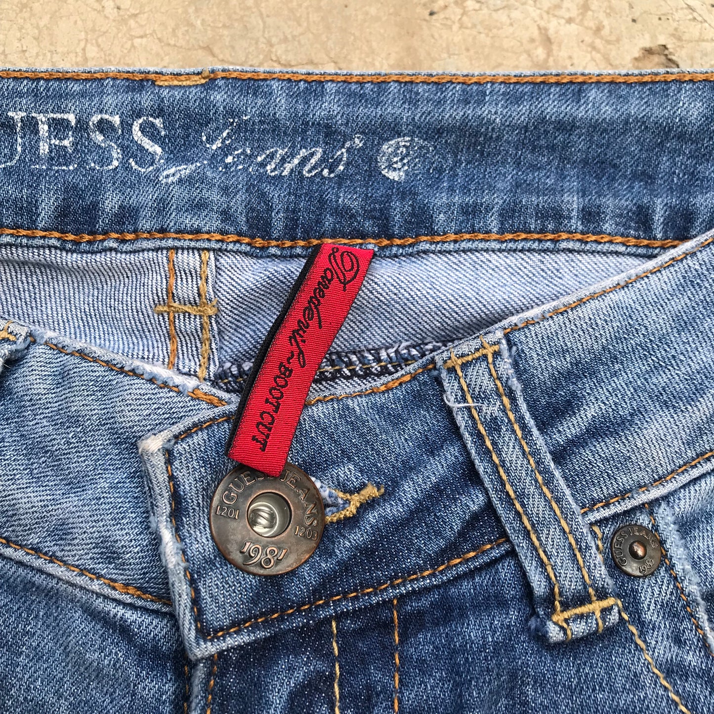 Guess - W28 - Daredevil Boot Cut Jeans