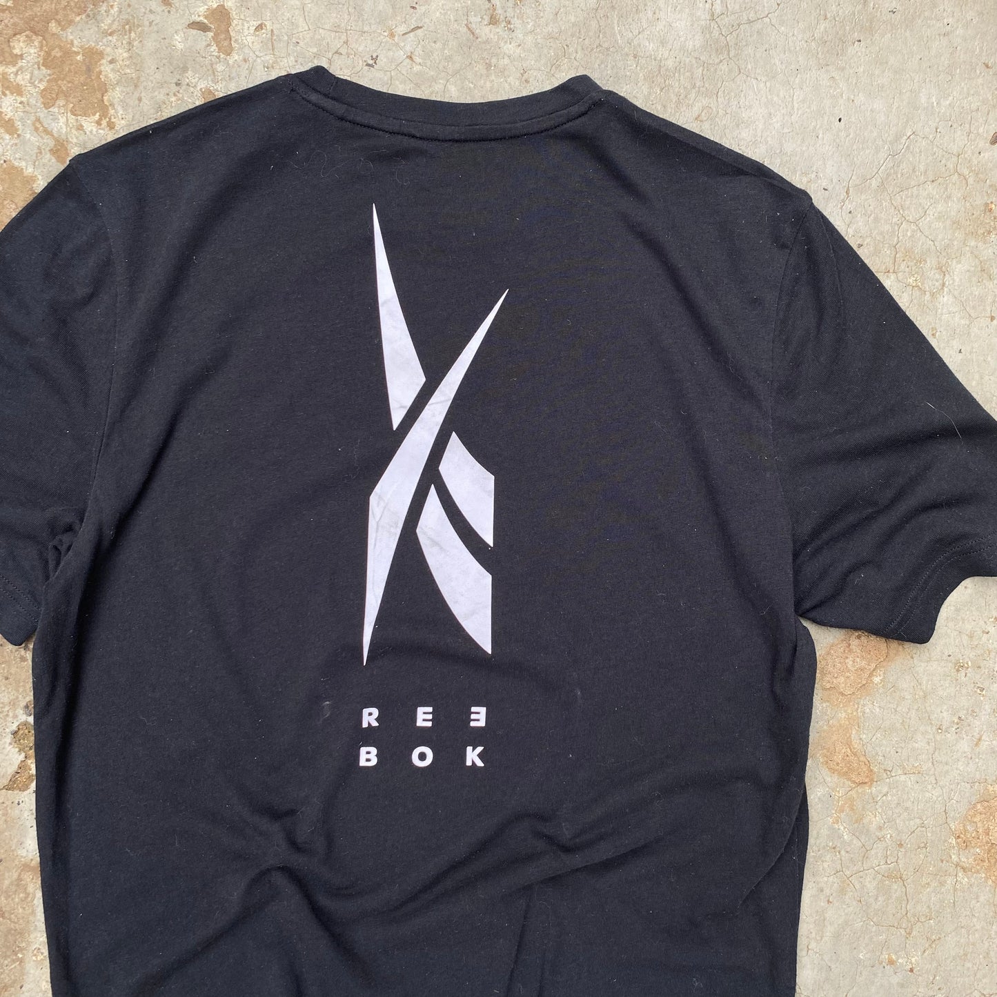 Reebok - MEDIUM - T Shirt