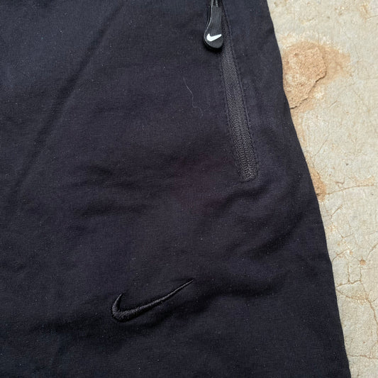 Nike - MEDIUM - Shorts