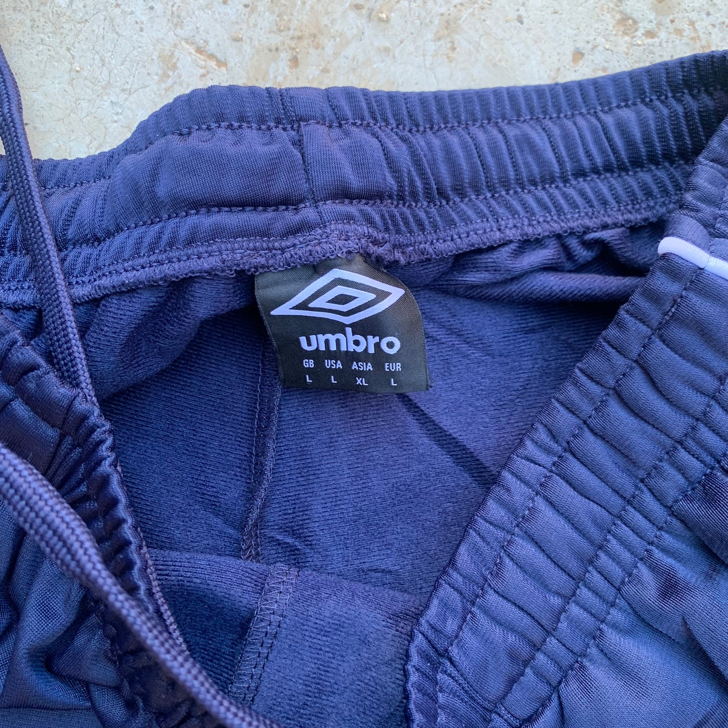 Umbro - LARGE - Sweatpants