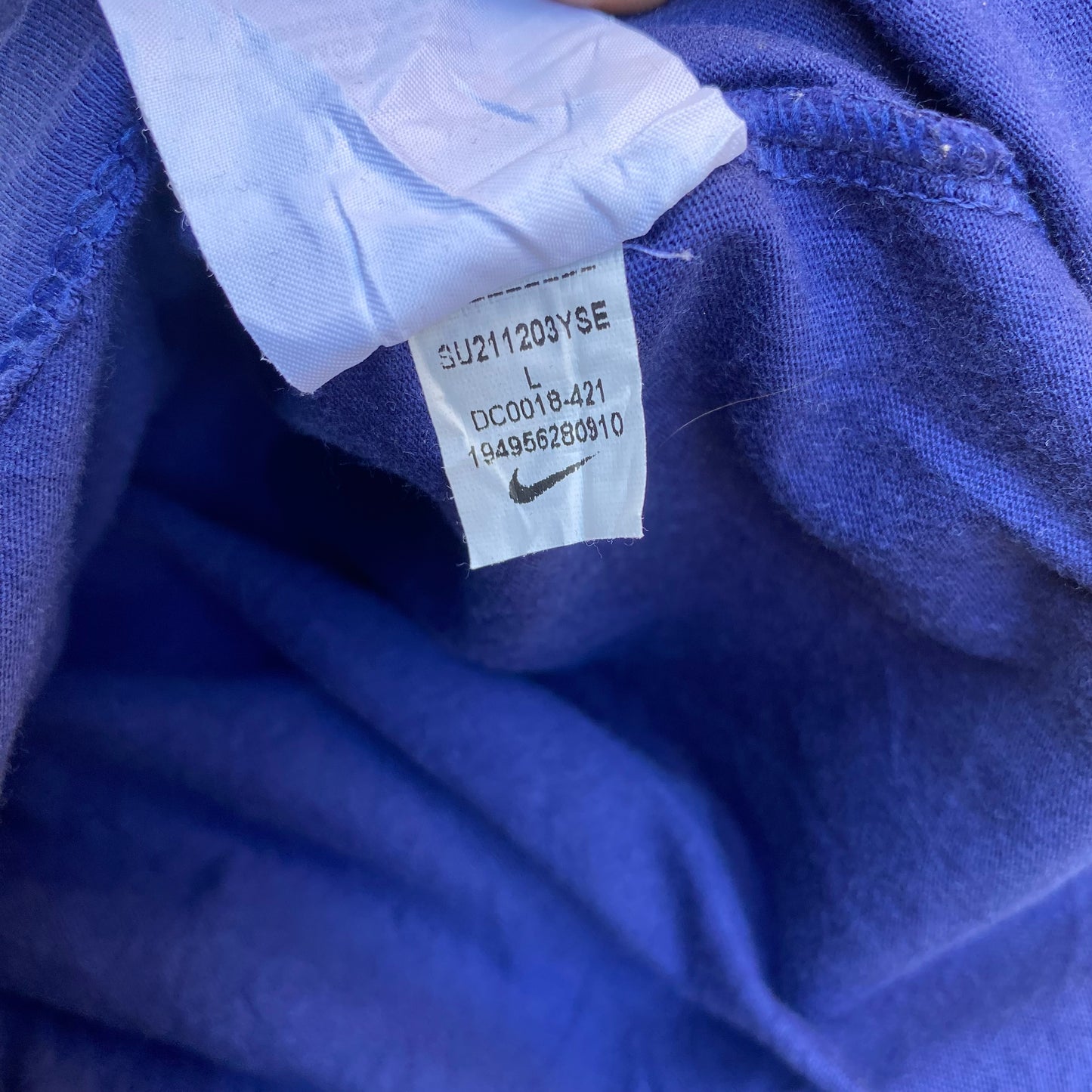 Nike - MEDIUM - T Shirt