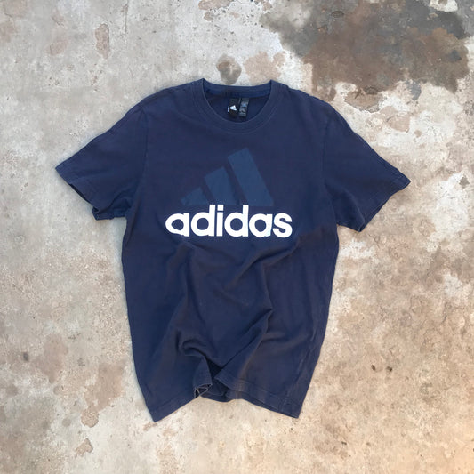 Adidas - MEDIUM - T Shirt