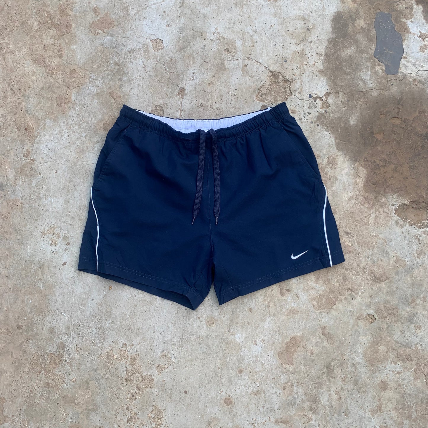 Nike - SMALL - Shorts