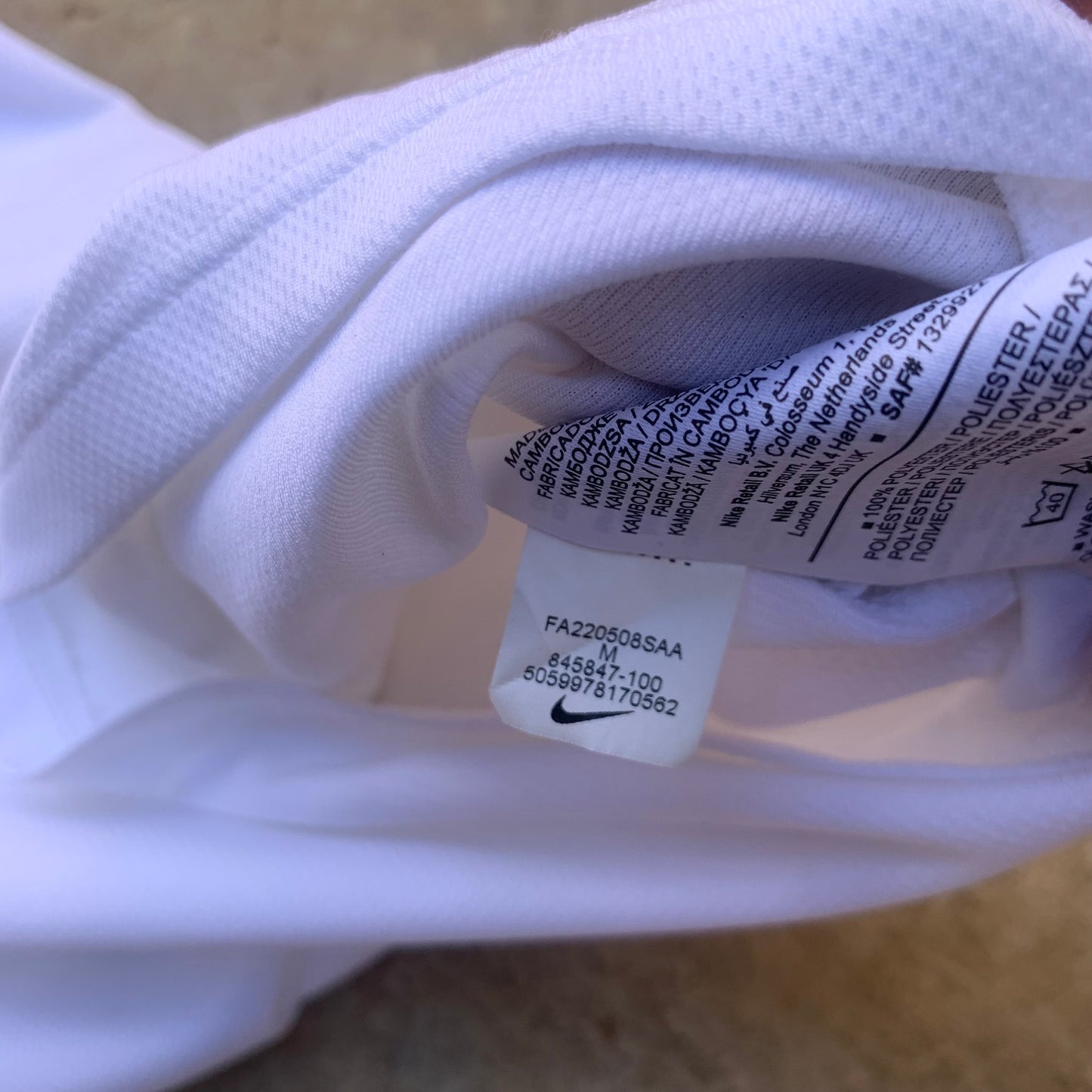 Nike - LARGE - Dri Fit