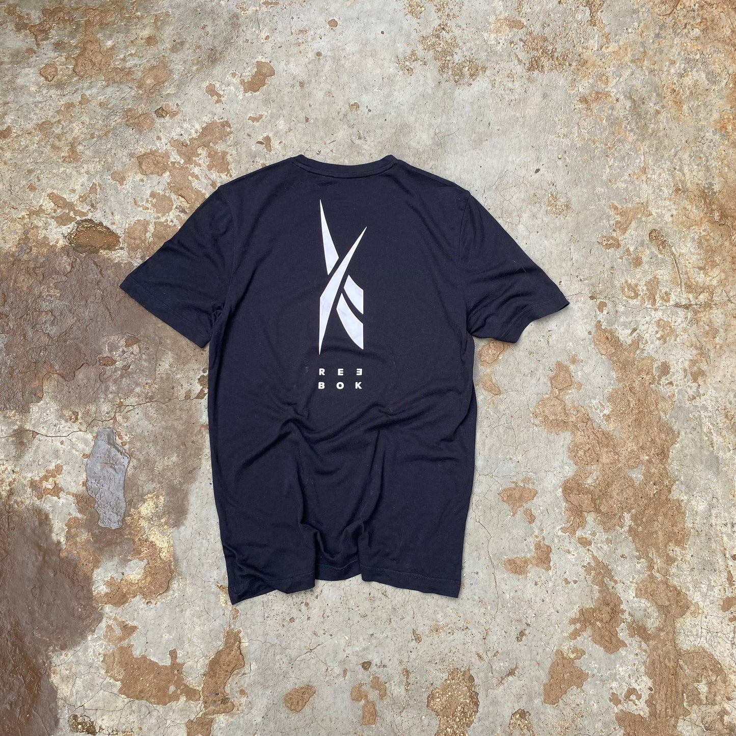 Reebok - MEDIUM - T Shirt