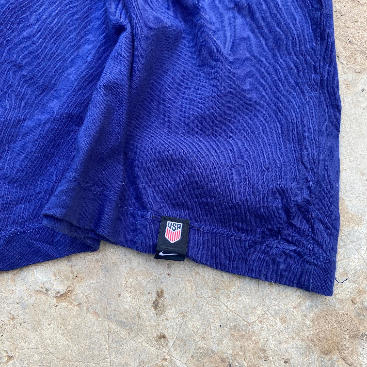 Nike - MEDIUM - T Shirt