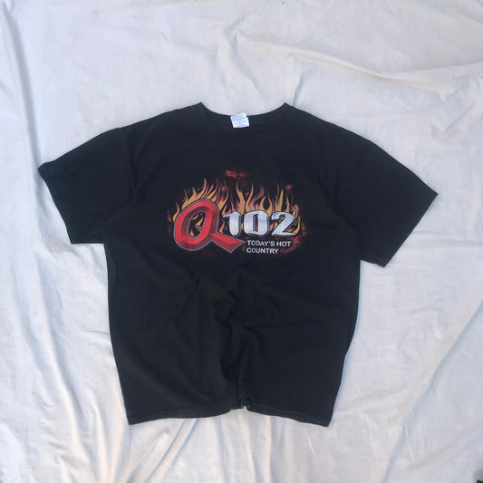 Q102 - LARGE - Baggy T Shirt